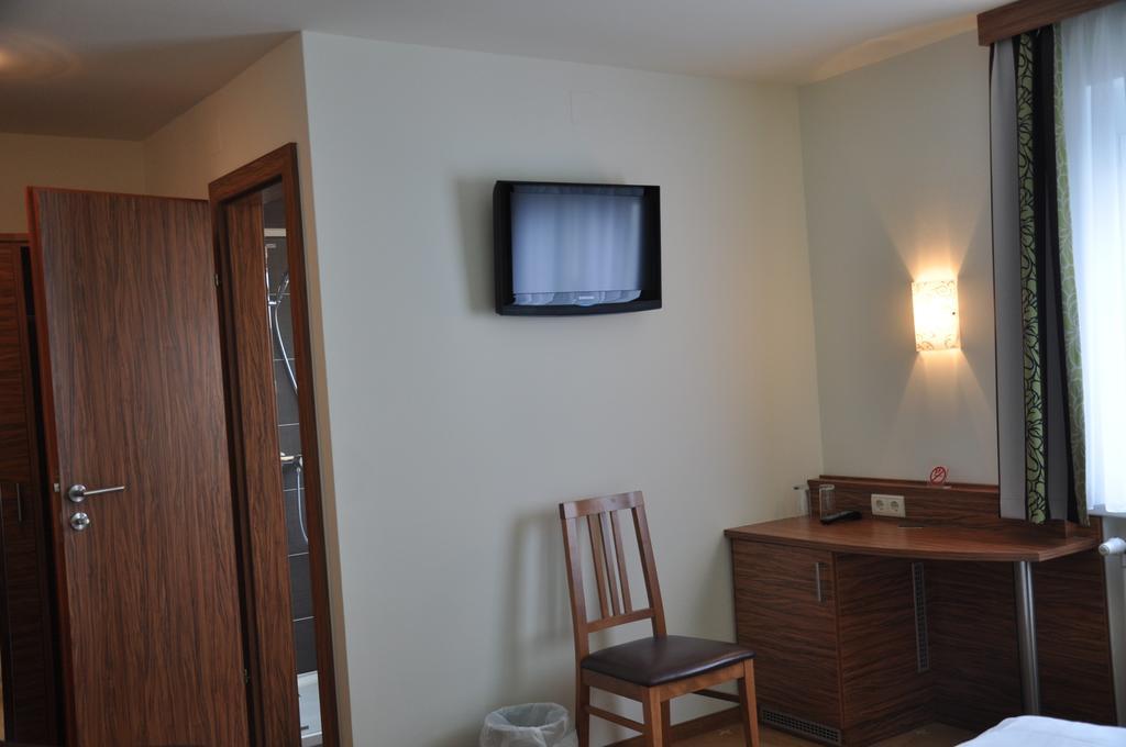 Gasthof Zur Linde Sankt Andrä bei Frauenkirchen Habitación foto